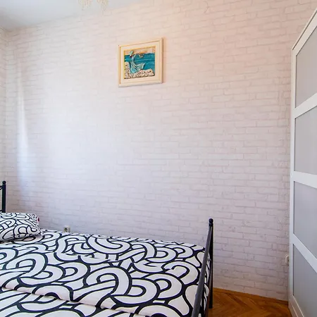Flexible Selfcheckins 87 - - Parking - Loggia - Bedroom Apartment Zagreb