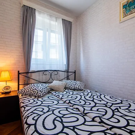 Apartment Flexible Selfcheckins 87 - - Parking - Loggia - Bedroom Zagreb